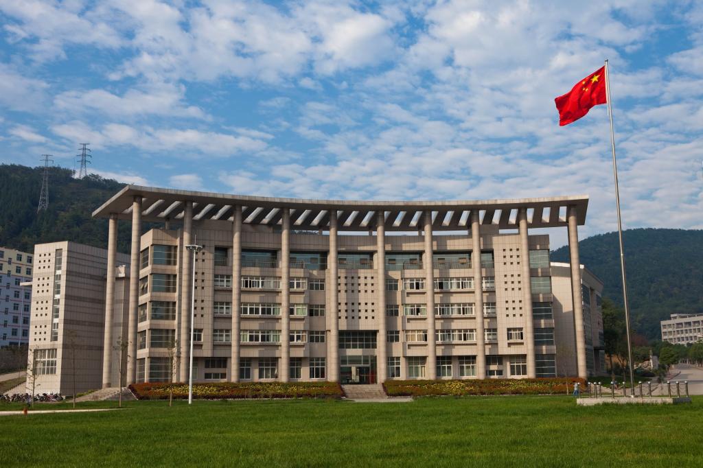 新疆政法学院校园图片图片